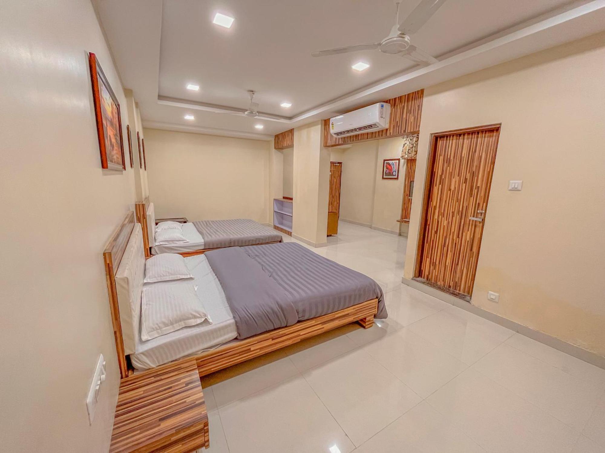 Stayguru Park View Residency Bhuj Exteriör bild