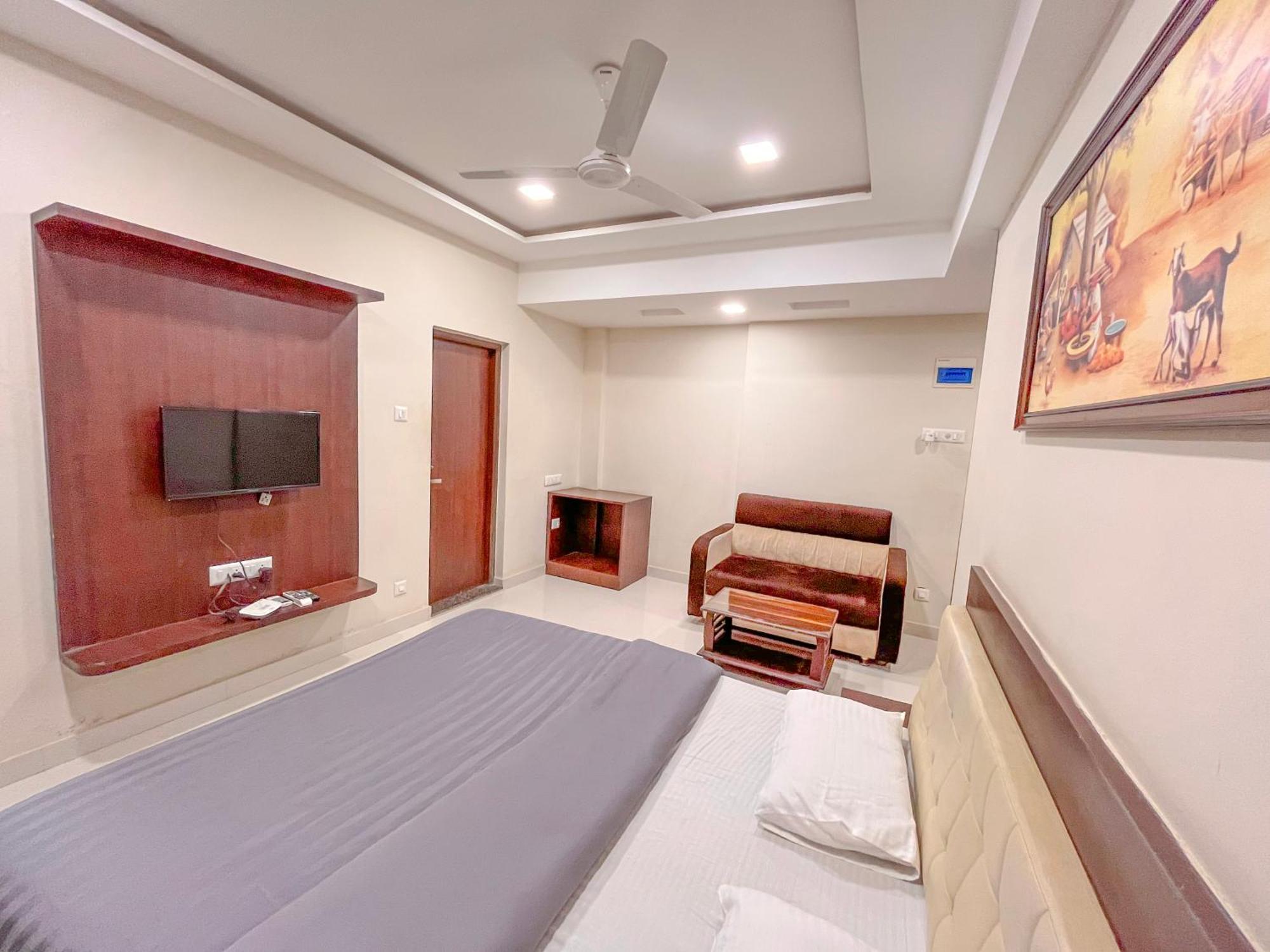 Stayguru Park View Residency Bhuj Exteriör bild
