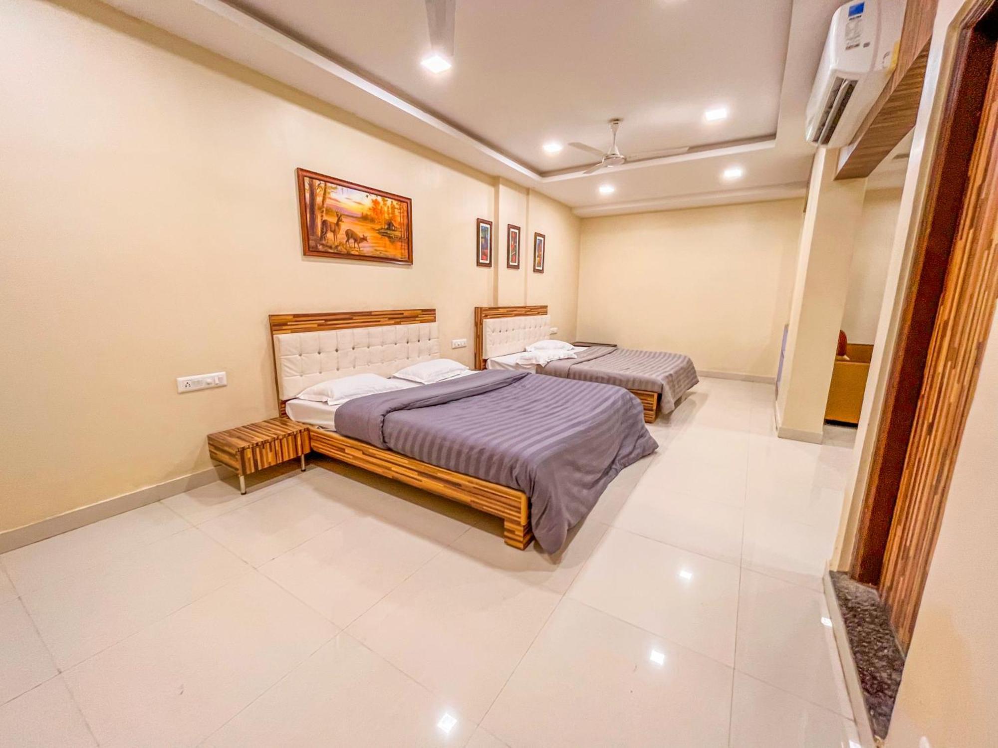 Stayguru Park View Residency Bhuj Exteriör bild