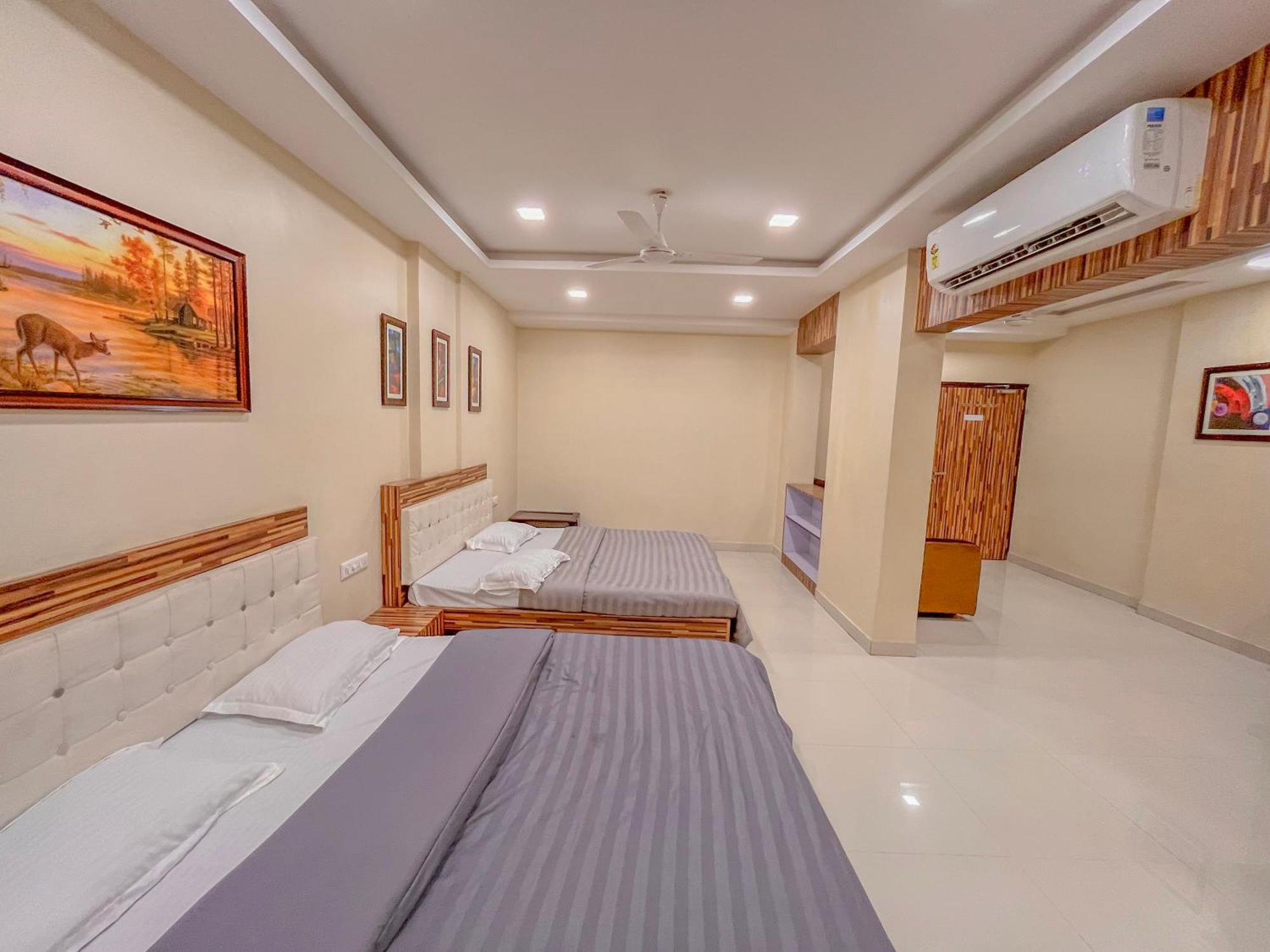 Stayguru Park View Residency Bhuj Exteriör bild