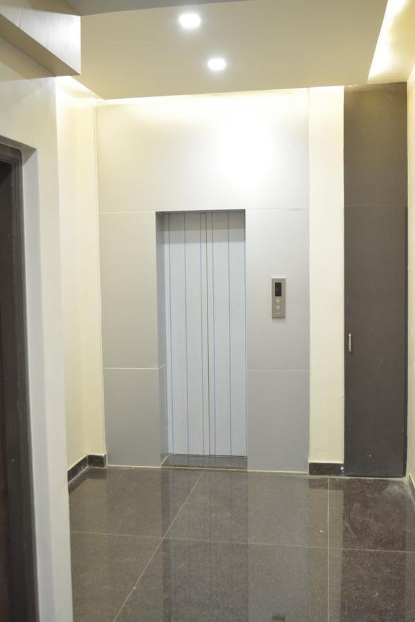Stayguru Park View Residency Bhuj Exteriör bild