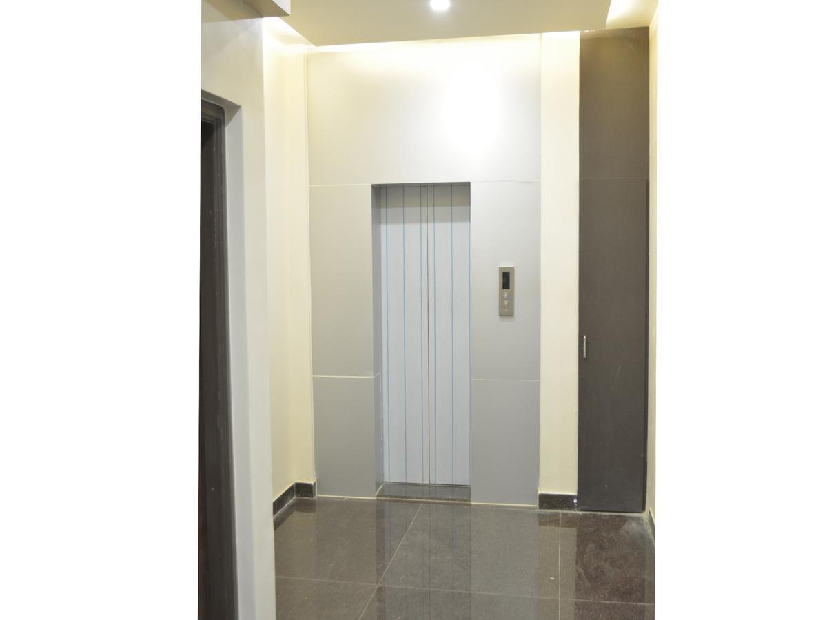 Stayguru Park View Residency Bhuj Exteriör bild