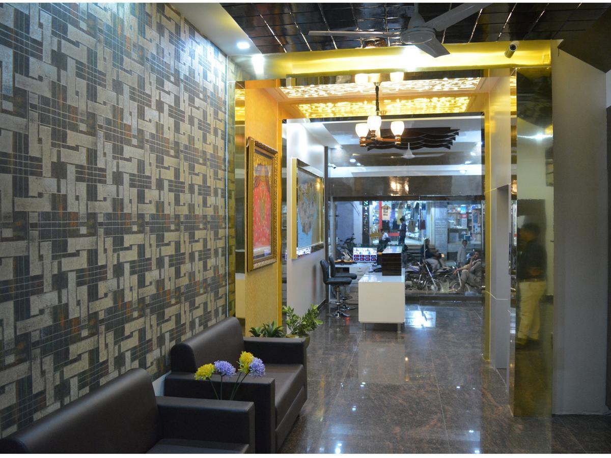 Stayguru Park View Residency Bhuj Exteriör bild