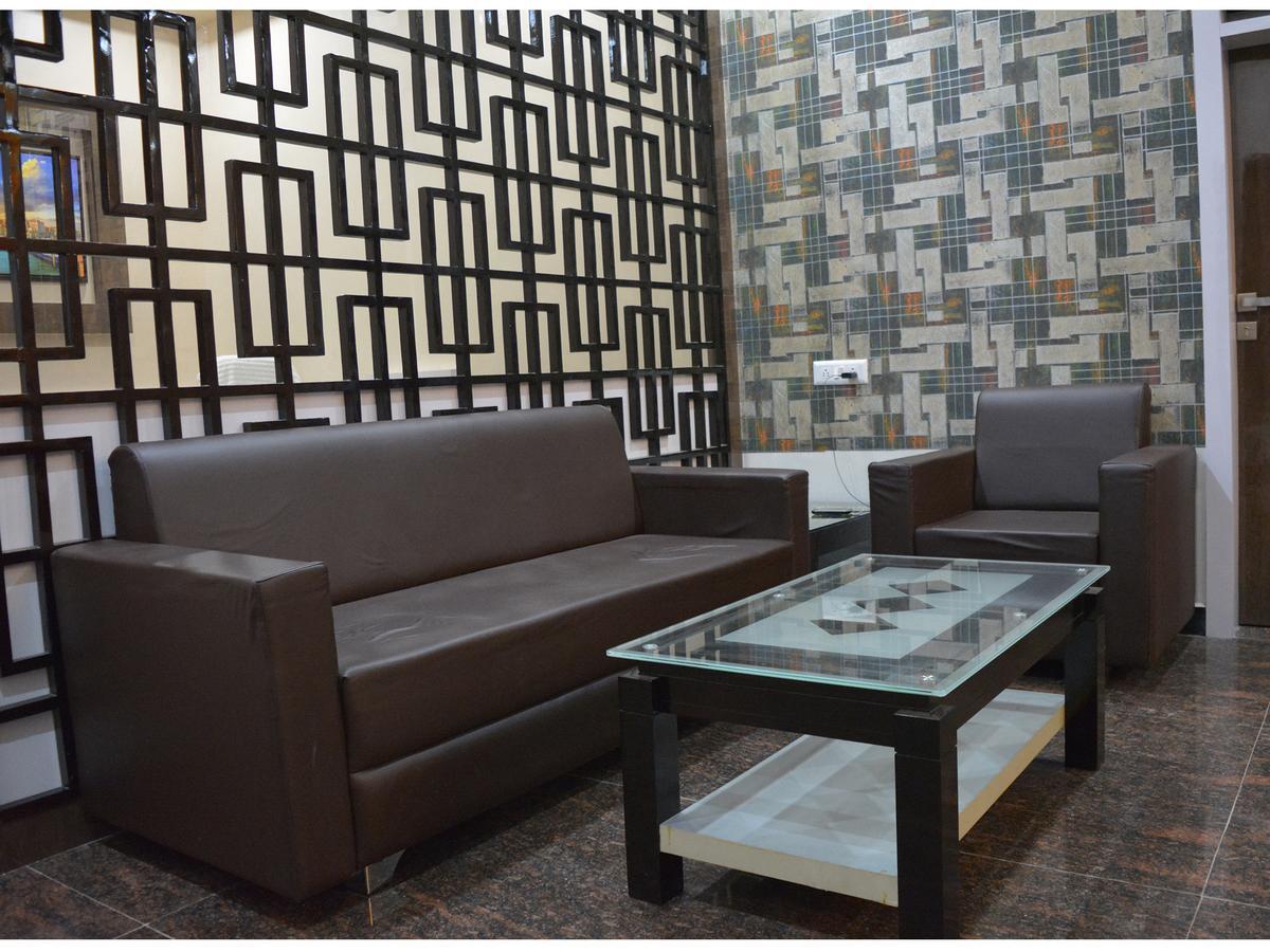 Stayguru Park View Residency Bhuj Exteriör bild