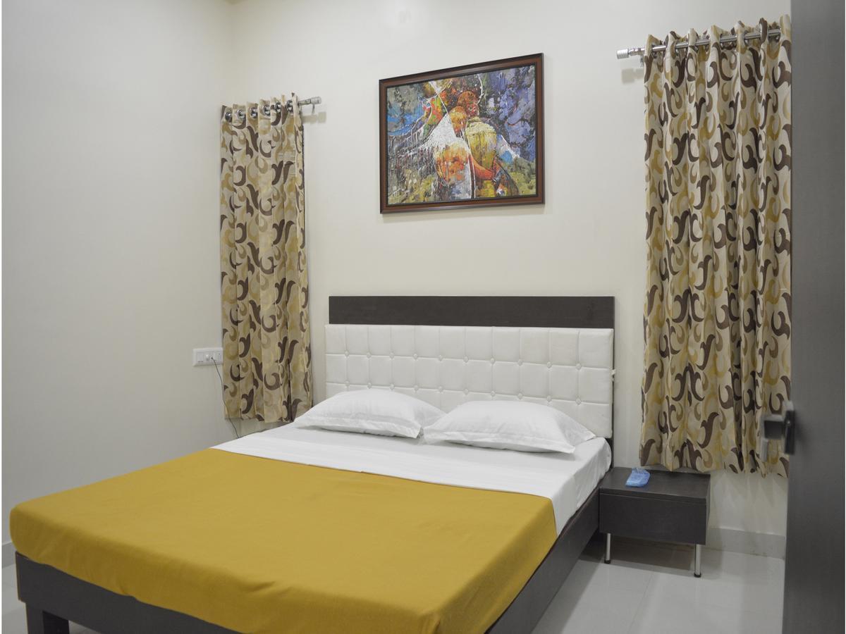 Stayguru Park View Residency Bhuj Exteriör bild