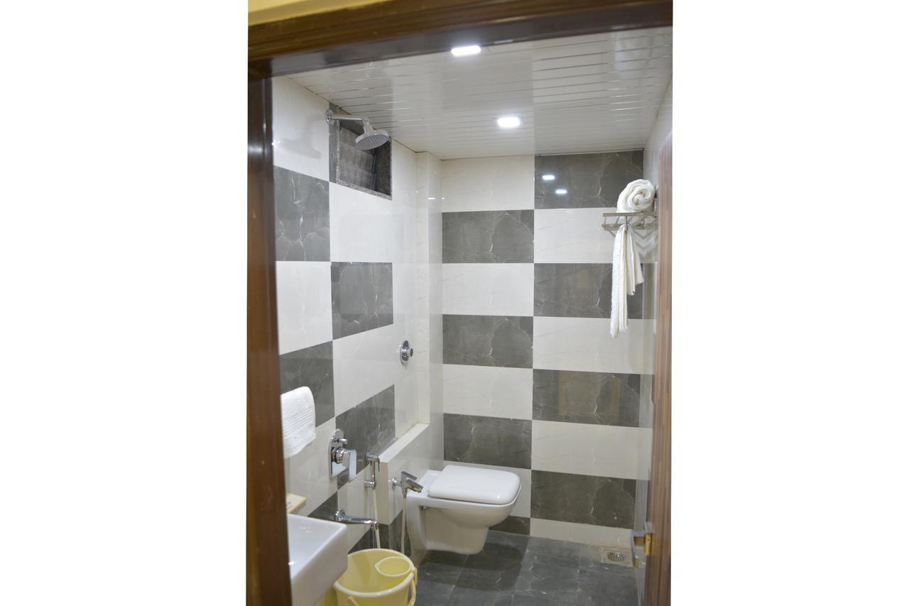 Stayguru Park View Residency Bhuj Exteriör bild