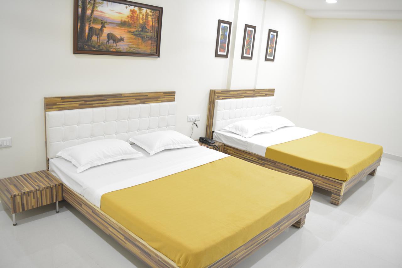 Stayguru Park View Residency Bhuj Exteriör bild